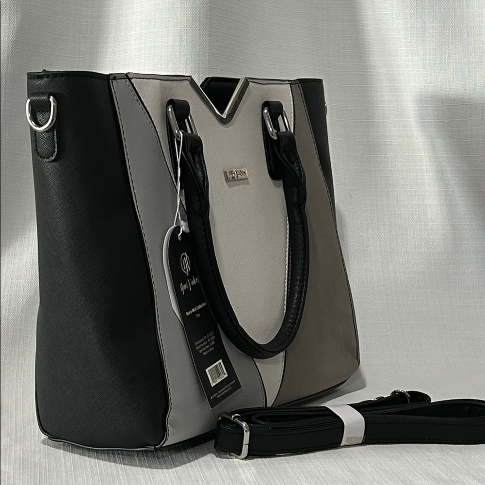 Yani J’adore Black and Gray Geometric Tote - Picture 6 of 6